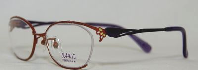 メガネを掛ける人々の日常を華やかに彩りたい