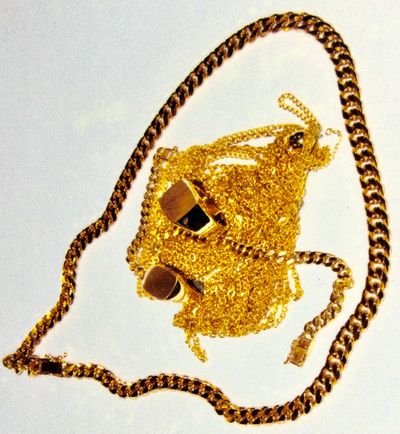 金・プラチナ製品、”価格高騰中”