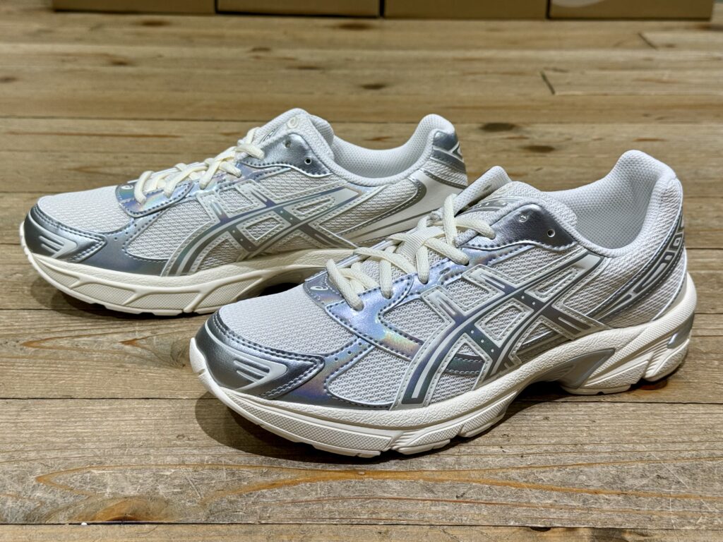 アシックス ASICS SPORTSTYLE GEL-1130 限定品“HOLYDAY PACK”